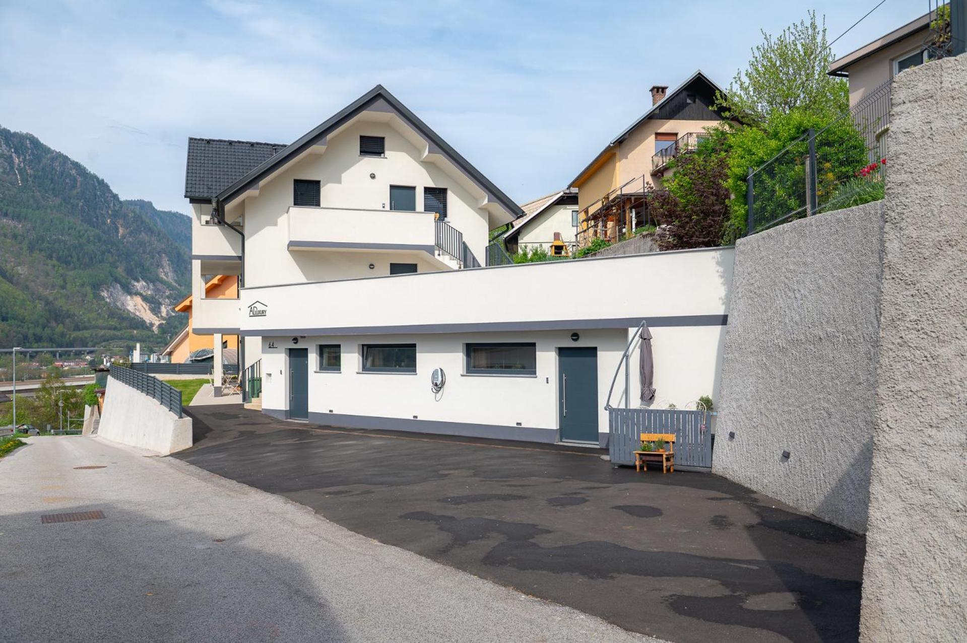 Apartments Luxury Ad ゴレンスカ地方 エクステリア 写真